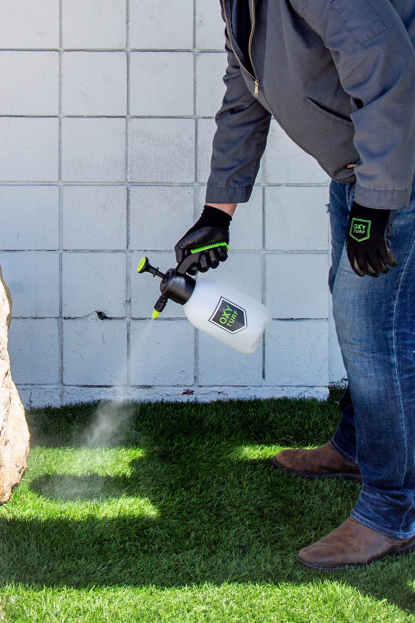 .5 Gal. EZ-Pump Sprayer For OxyTurf Turf Cleaner-Deodorizer and Pet Odor Eliminator